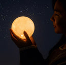 Luminária Mini Lua Cheia 3D Transforme seu Ambiente com Aconchego